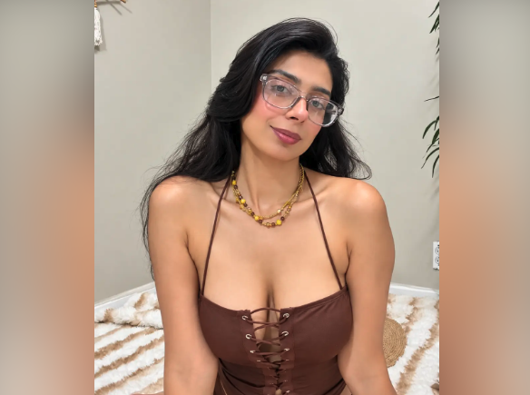 Aqsa Pervaiz Full Nude Show
